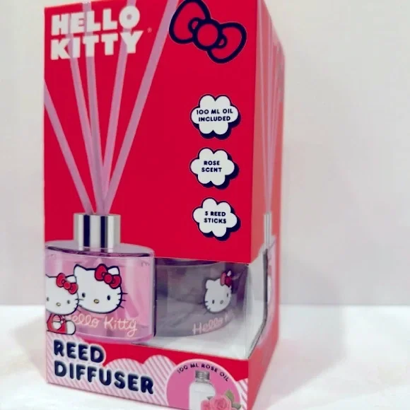 🎀 Hello Kitty Red Reed Diffuser - Picture 1 of 3